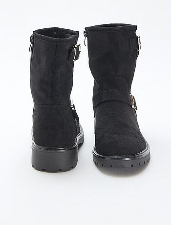 Stivaletti in ecamoscio con fibbia