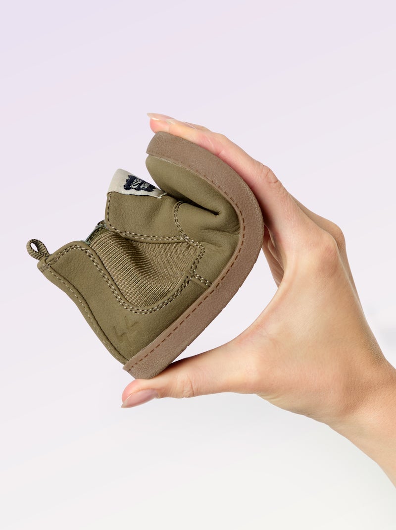 Stivaletti in similpelle con inserto elastico Kaki - Kiabi