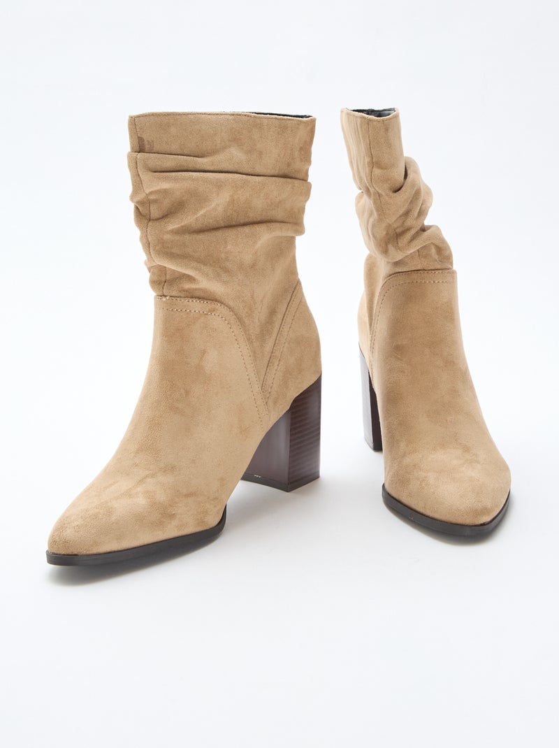 Stivaletti in suede effetto plissé Beige - Kiabi