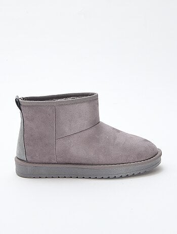 Stivali in simil suede