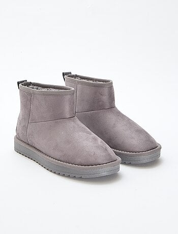 Stivali in ecopelle scamosciata