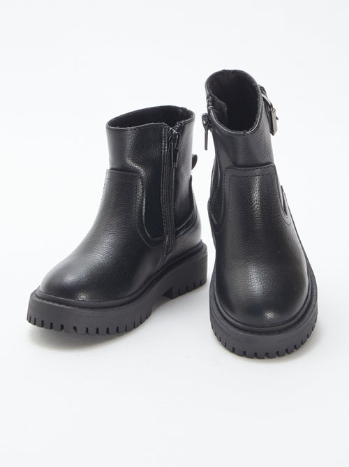 Stivali in similpelle testurizzata con fibbia metallica fantasia - Kiabi