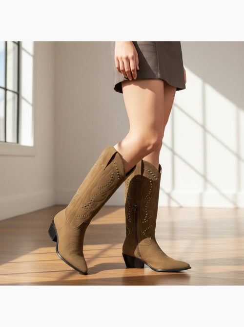 Stivali santiag donna ozabi scamosciato chiodato tacco blocco 4 cm - Kiabi Stivali santiag donna ozabi scamosciato chiodato tacco blocco 4 cm - Kiabi