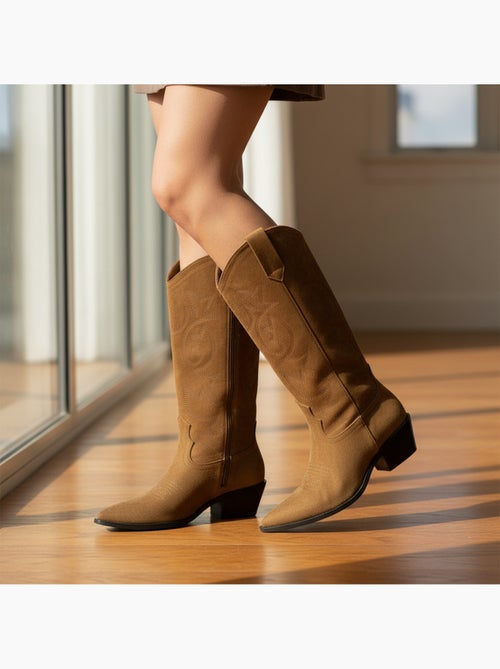 Stivali santiag donna scamosciati tacco blocco 4 cm punta affusolata ozabi - Kiabi Stivali santiag donna scamosciati tacco blocco 4 cm punta affusolata ozabi - Kiabi
