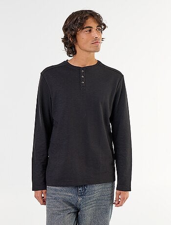 T-shirt a collo tunisino a maniche lunghe