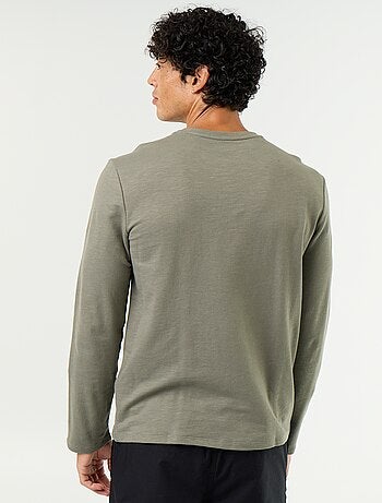 T-shirt a collo tunisino a maniche lunghe
