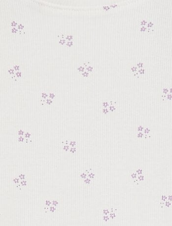 T-shirt a coste bordi ondulati e motivi