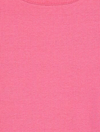 T-shirt a coste bordi ondulati