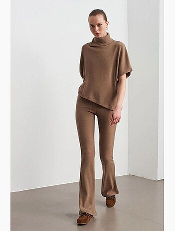 T-shirt a costine collo alto manica corta dilvin