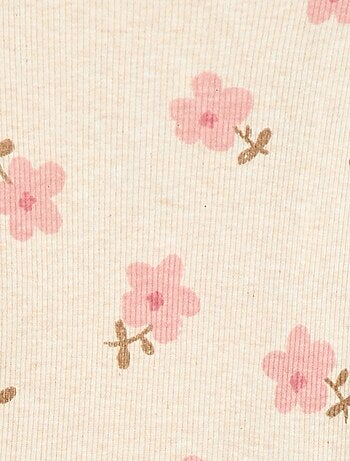 T-shirt a costine con collo ondulato