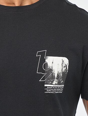 T-shirt a girocollo e maniche corte stampato