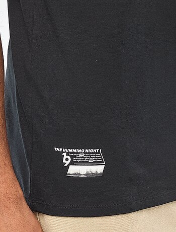 T-shirt a girocollo e maniche corte stampato