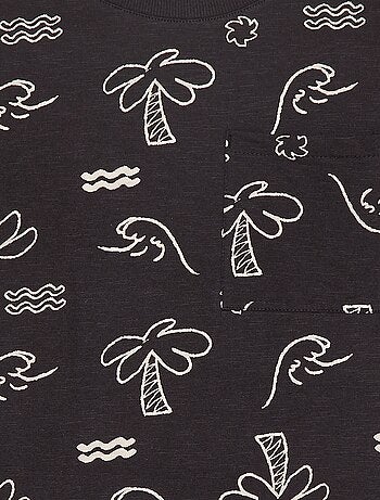 T-shirt a maniche core con taschino sul petto e stampe