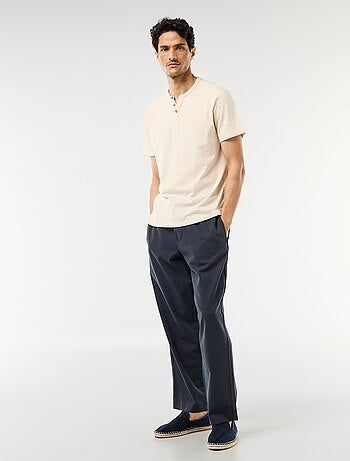 T-shirt a maniche corte con collo alla tunisina