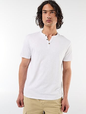 T-shirt a maniche corte con collo alla tunisina