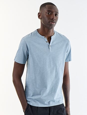 T-shirt a maniche corte con collo alla tunisina