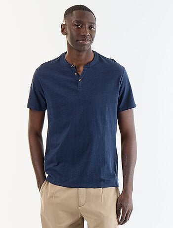 T-shirt a maniche corte con collo alla tunisina