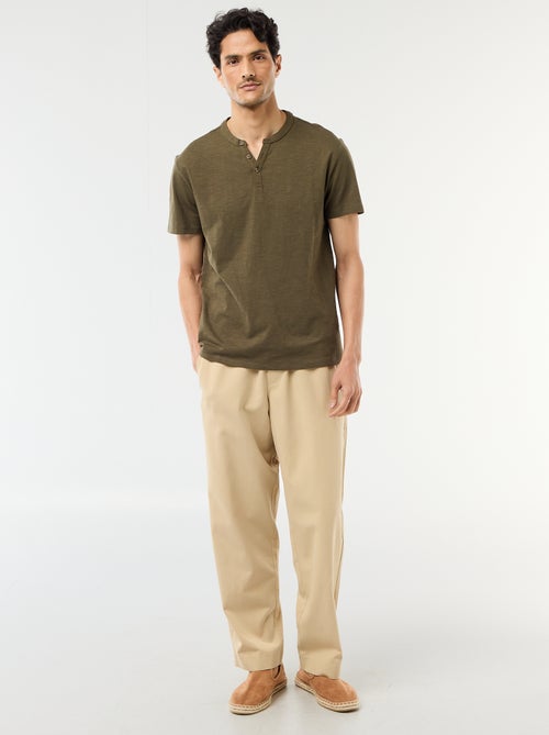 T-shirt a maniche corte con collo alla tunisina - Kiabi