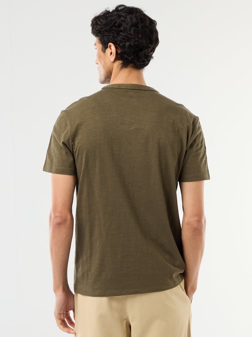 T-shirt a maniche corte con collo alla tunisina - Kiabi