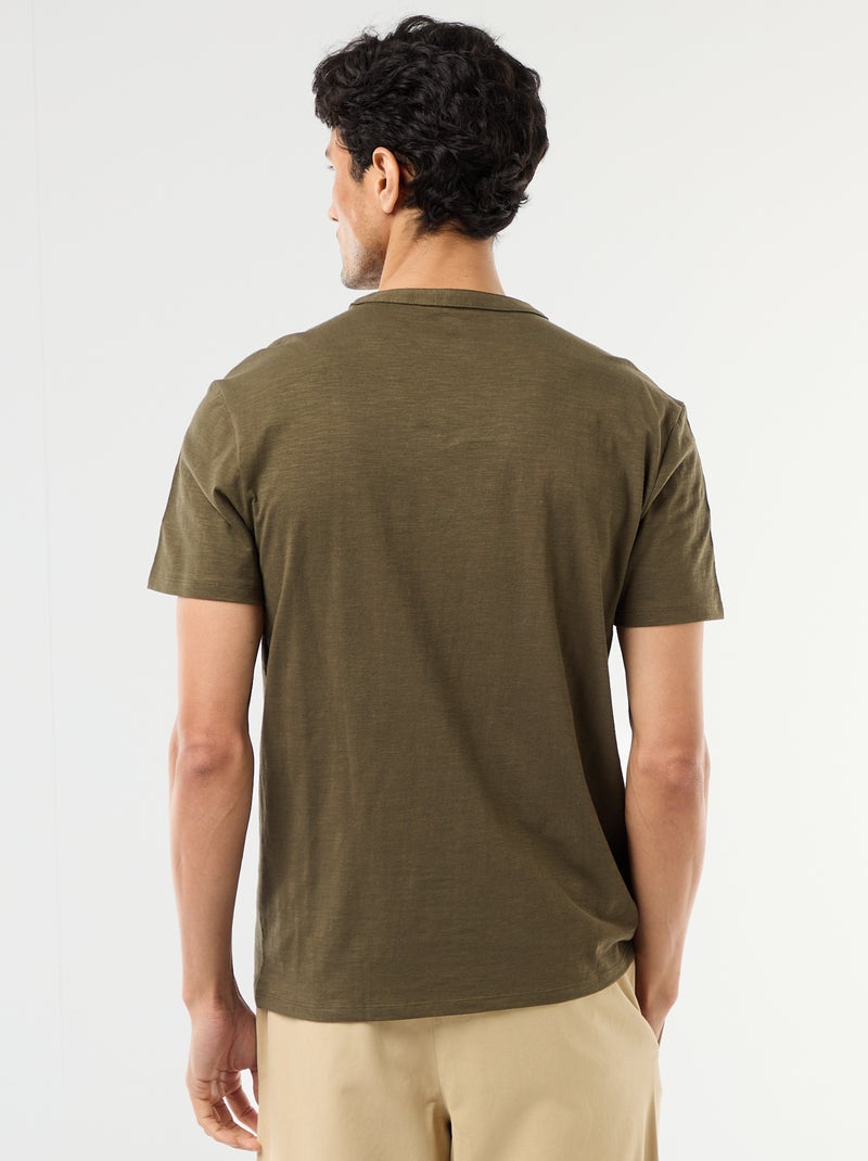 T-shirt a maniche corte con collo alla tunisina Kaki - Kiabi