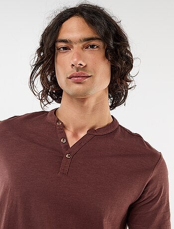 T-shirt a maniche corte con collo alla tunisina