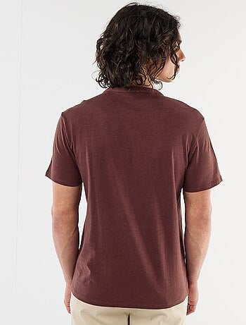 T-shirt a maniche corte con collo alla tunisina