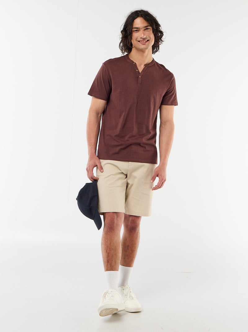 T-shirt a maniche corte con collo alla tunisina Marrone - Kiabi