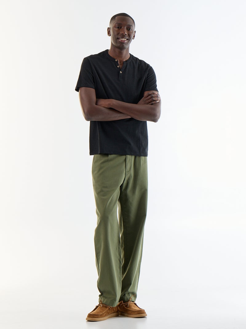 T-shirt a maniche corte con collo alla tunisina Nero - Kiabi
