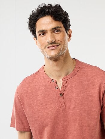 T-shirt a maniche corte con collo alla tunisina