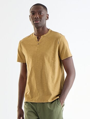 T-shirt a maniche corte con collo alla tunisina