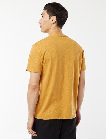 T-shirt a maniche corte con collo serafino