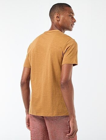 T-shirt a maniche corte con collo serafino