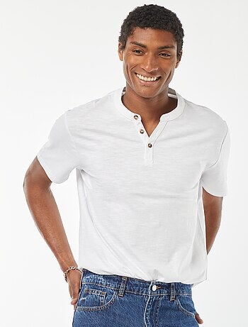 T-shirt a maniche corte con collo serafino