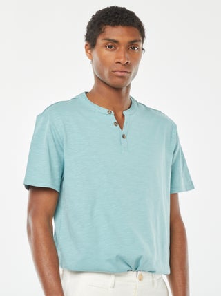 T-shirt a maniche corte con collo serafino