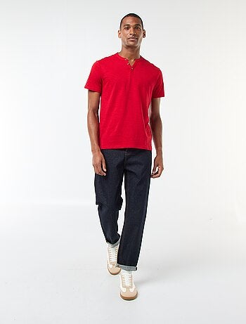 T-shirt a maniche corte con collo serafino