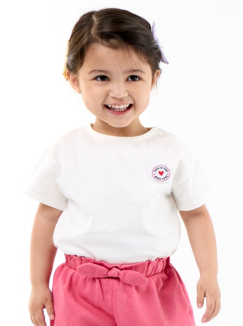 T-shirt a maniche corte con cuore cucito - Kiabi