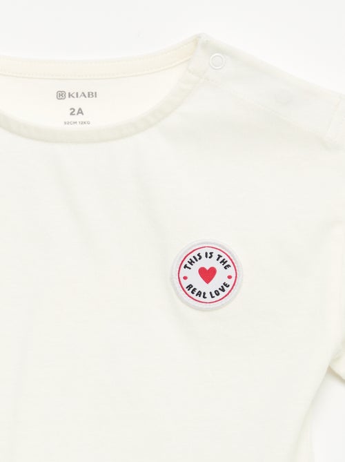 T-shirt a maniche corte con cuore cucito - Kiabi