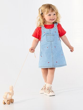 T-shirt a maniche corte con cuore cucito