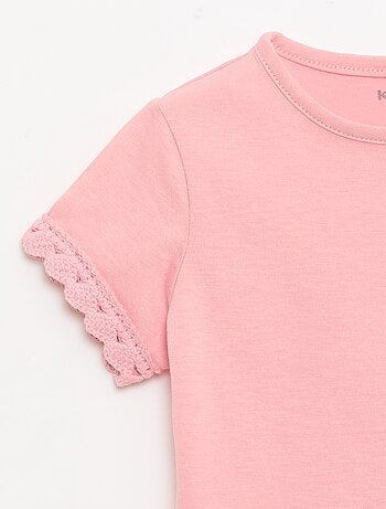 T-shirt a maniche corte con dettagli all'uncinetto