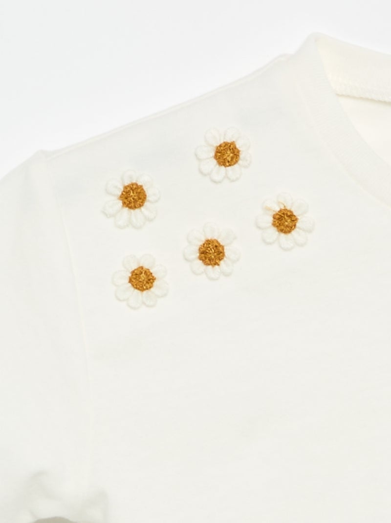 T-shirt a maniche corte con fiori sulla spalla Bianco - Kiabi