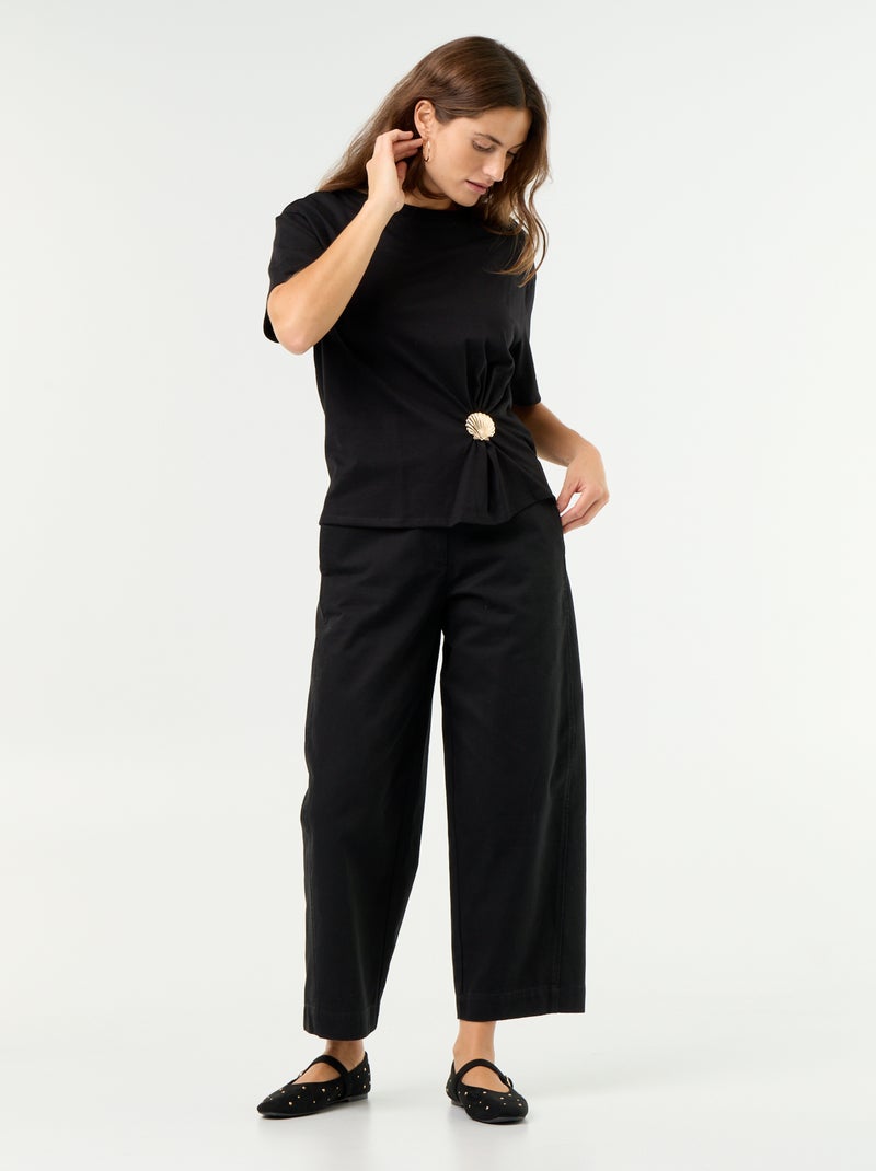 T-shirt a maniche corte con gioiello a conchiglia Nero - Kiabi