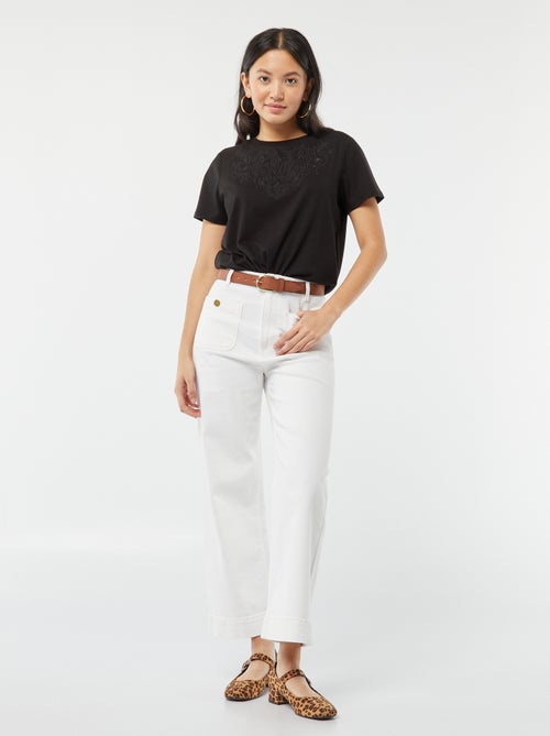 T-shirt a maniche corte con ricami fantasia - Kiabi