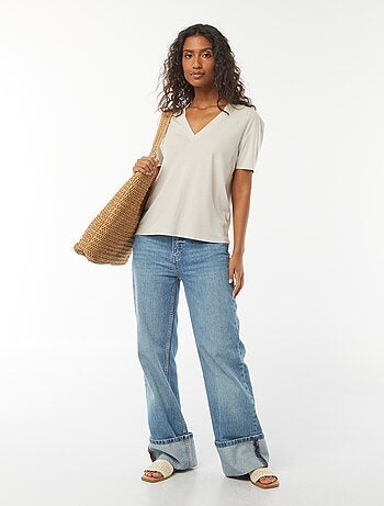 T-shirt a maniche corte con scollo a V