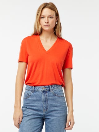 T-shirt a maniche corte con scollo a V