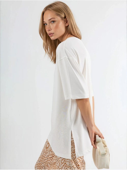 T-shirt a maniche corte con scollo rotondo e dettaglio con spacco busem - Kiabi