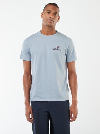 T-shirt a maniche corte con stampa sul petto