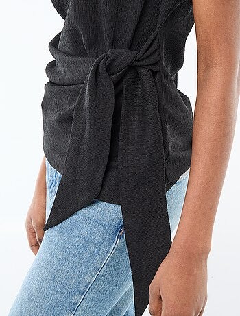 T-shirt a maniche corte drappeggiato con nodo in maglia crêpe