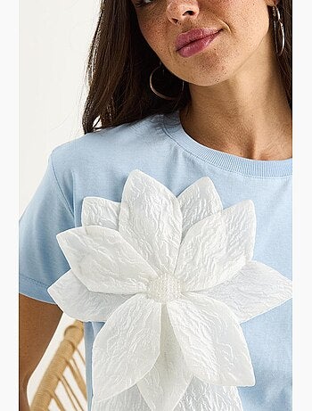 T-shirt a maniche corte in cotone con accessorio floreale lucci