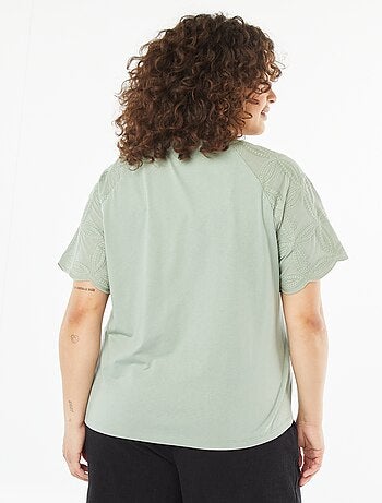 T-shirt a maniche corte in macramé