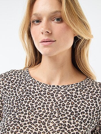 T-shirt a maniche lunghe con scollo rotondo